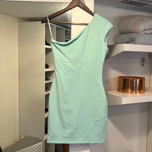 Zara Small Fitted One Shoulder Sea Foam Bodycon Mini Dress - Picture 2 of 12